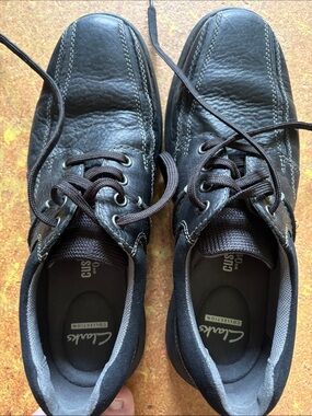 Clarks Black Leather Lace-Up Derby Shoes